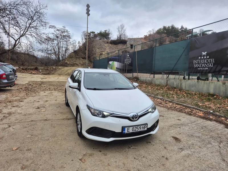 Toyota Auris 1.33, снимка 2 - Автомобили и джипове - 48546667