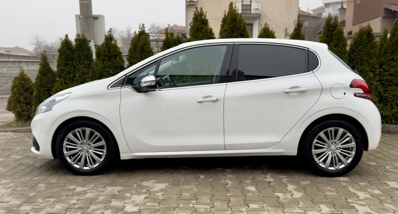 Peugeot 208 1.6 HDI, снимка 4 - Автомобили и джипове - 49329237