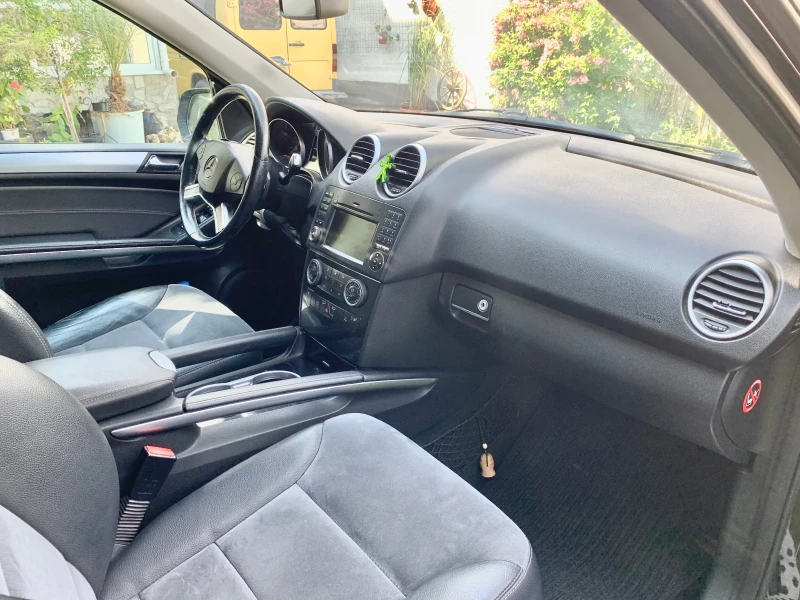 Mercedes-Benz ML 320  FACELIFT, снимка 9 - Автомобили и джипове - 52842623