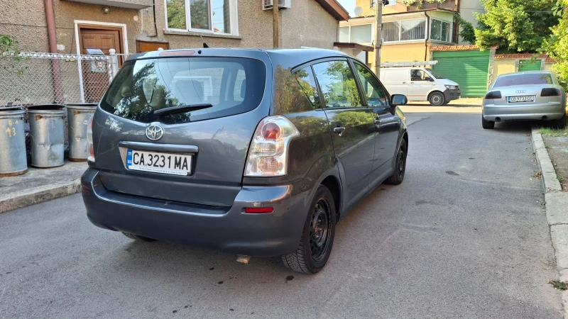 Toyota Corolla verso 2.2 d4d, снимка 5 - Автомобили и джипове - 51852617