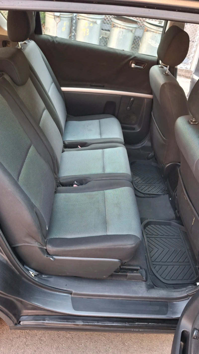 Toyota Corolla verso 2.2 d4d, снимка 10 - Автомобили и джипове - 51852617