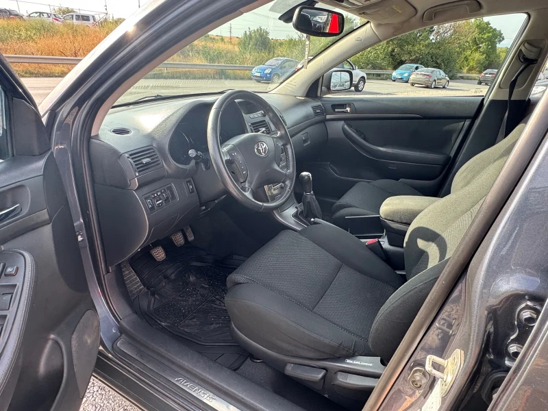 Toyota Avensis Бензин/Метан, снимка 11 - Автомобили и джипове - 51617438