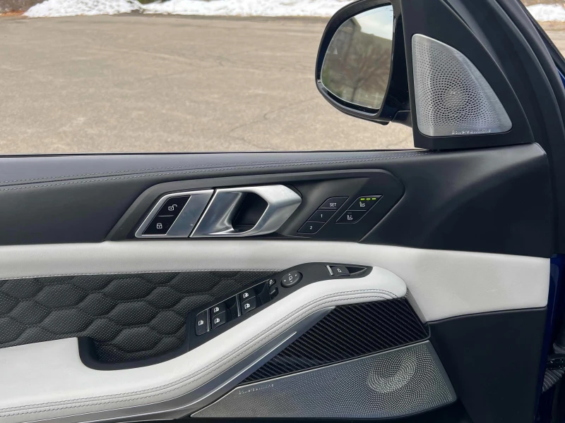 BMW X5M CARFAX * * АВТО КРЕДИТ * * , снимка 10 - Автомобили и джипове - 52472632