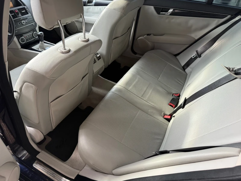 Mercedes-Benz C 200, снимка 9 - Автомобили и джипове - 52478982