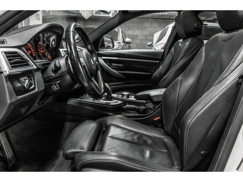 BMW 340 * xDrive Sedan M Sport xDrive Leather / M Sport * , снимка 13 - Автомобили и джипове - 52781979