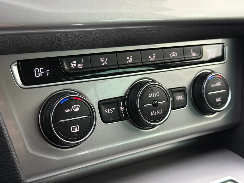 VW Passat 8* ALLTRACK* 2.0D* 2016г* Автоматик* 4х4* Топ Съст, снимка 10 - Автомобили и джипове - 52860468