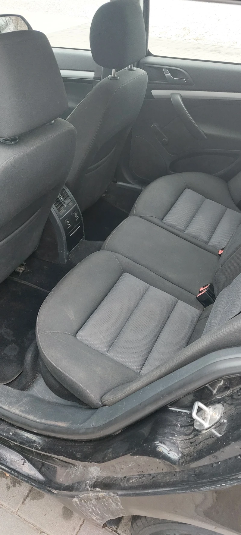 Skoda Octavia, снимка 11 - Автомобили и джипове - 53168658