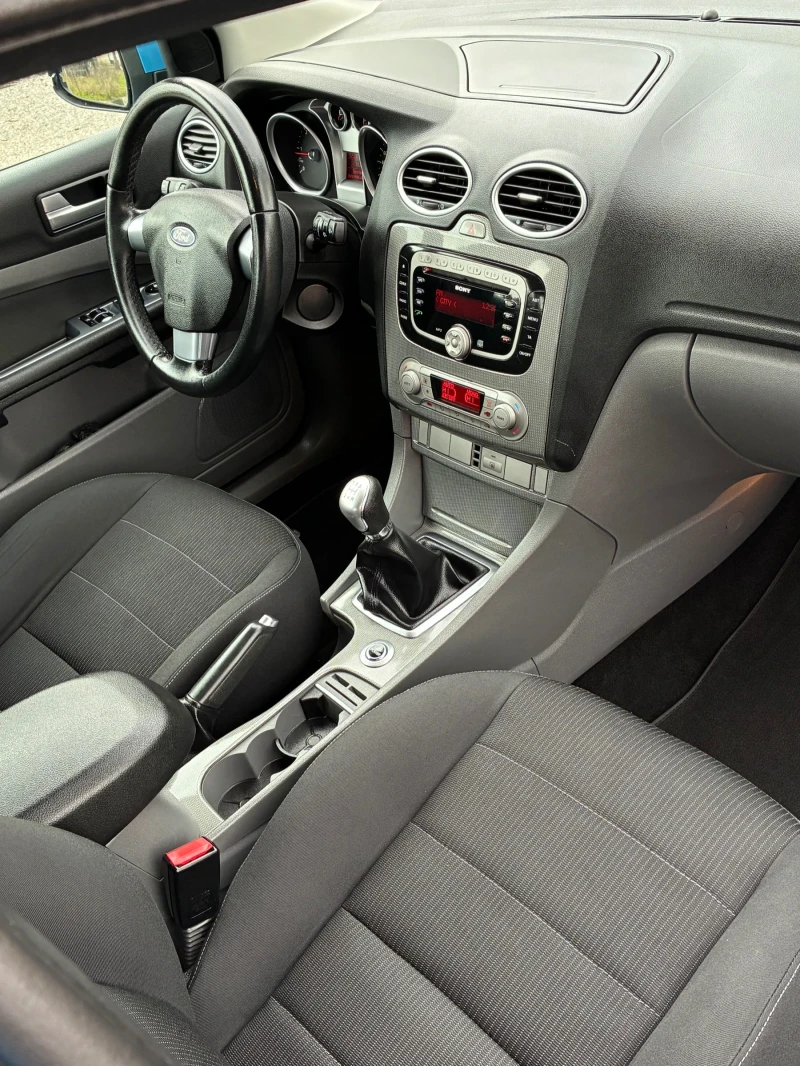 Ford Focus 1.6 TDCi 109, снимка 11 - Автомобили и джипове - 53393434