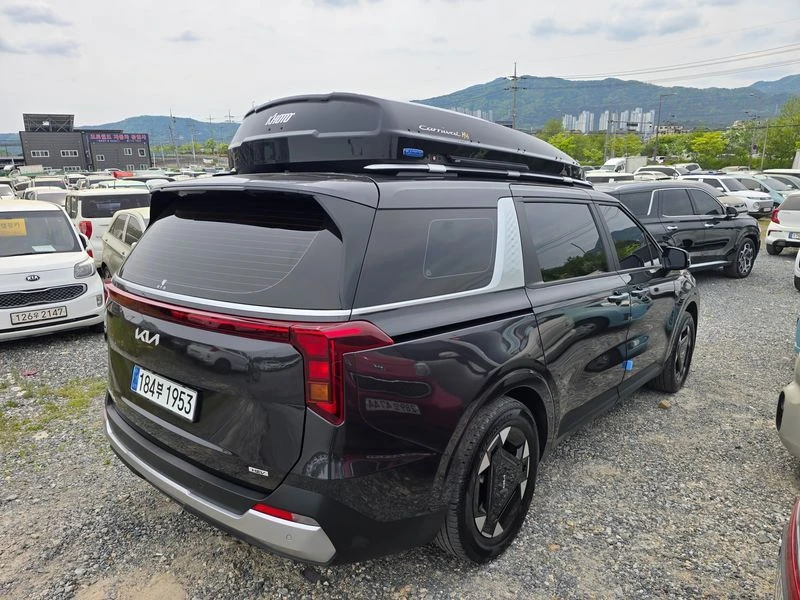 Kia Carnival 1.6 Automatic, снимка 5 - Автомобили и джипове - 55848160