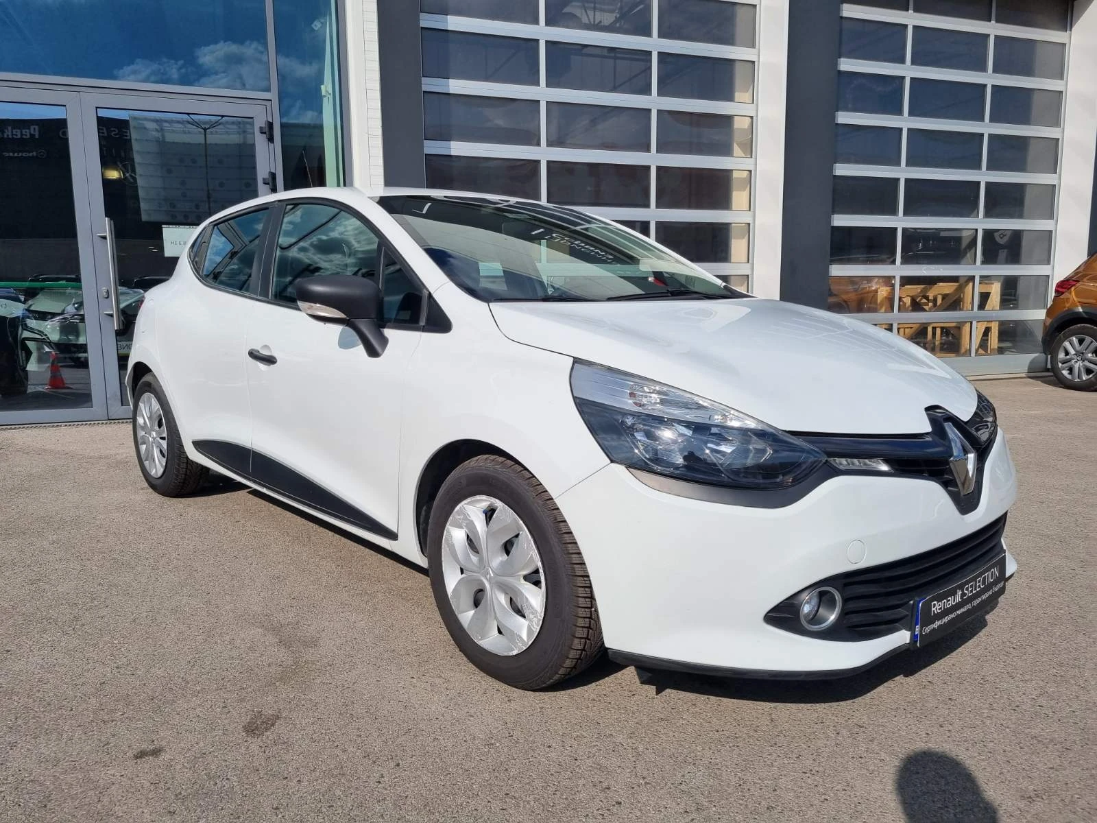 Renault Clio 1.2 75 к.с. бензин BVM5 (с N1 хомологация) - изображение 2