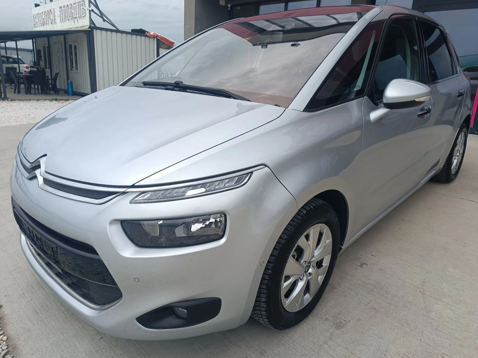 Citroen C4 Picasso 1.6 HDI - изображение 2