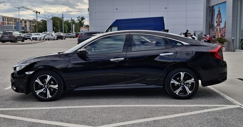 Honda Civic 1.6 i-DTEC Elegance MT - изображение 9