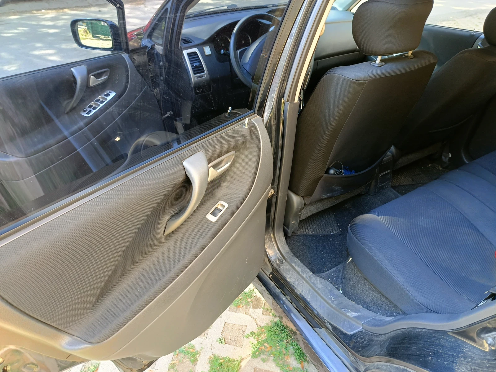Suzuki Liana | Mobile.bg — изображение 16
