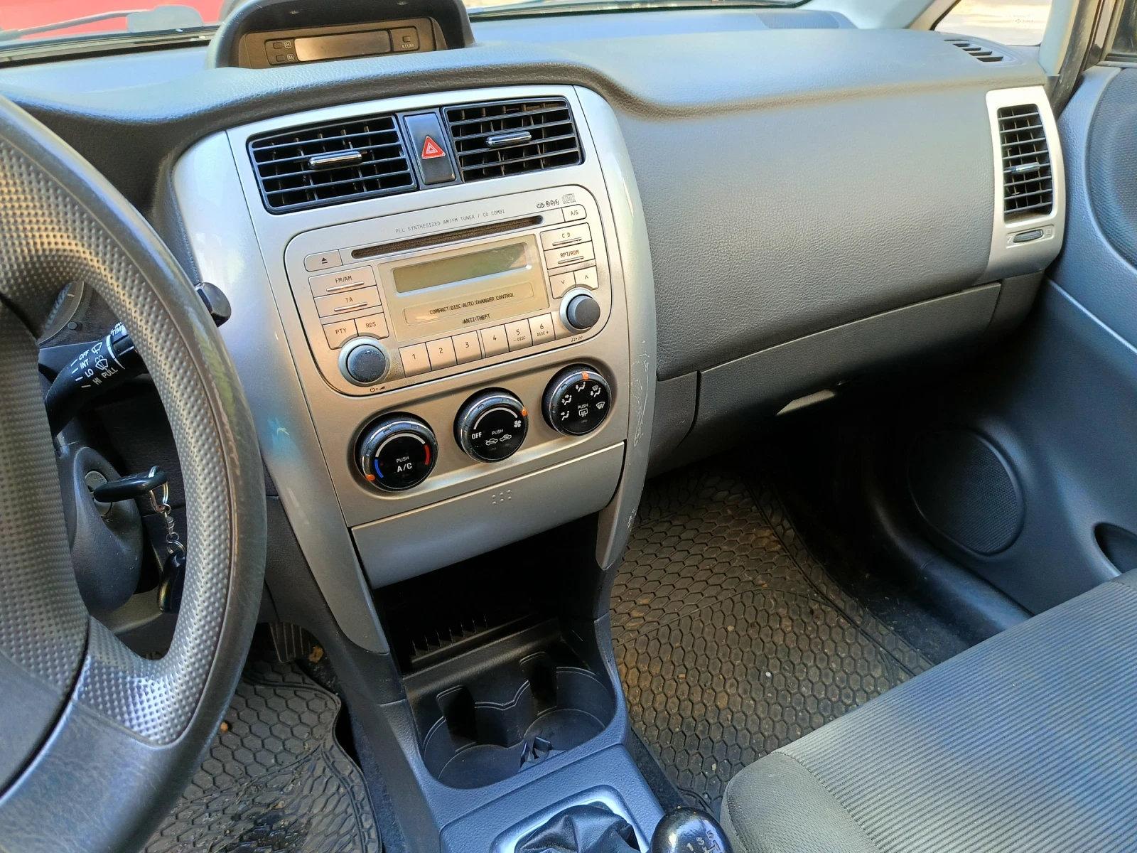 Suzuki Liana | Mobile.bg — изображение 13
