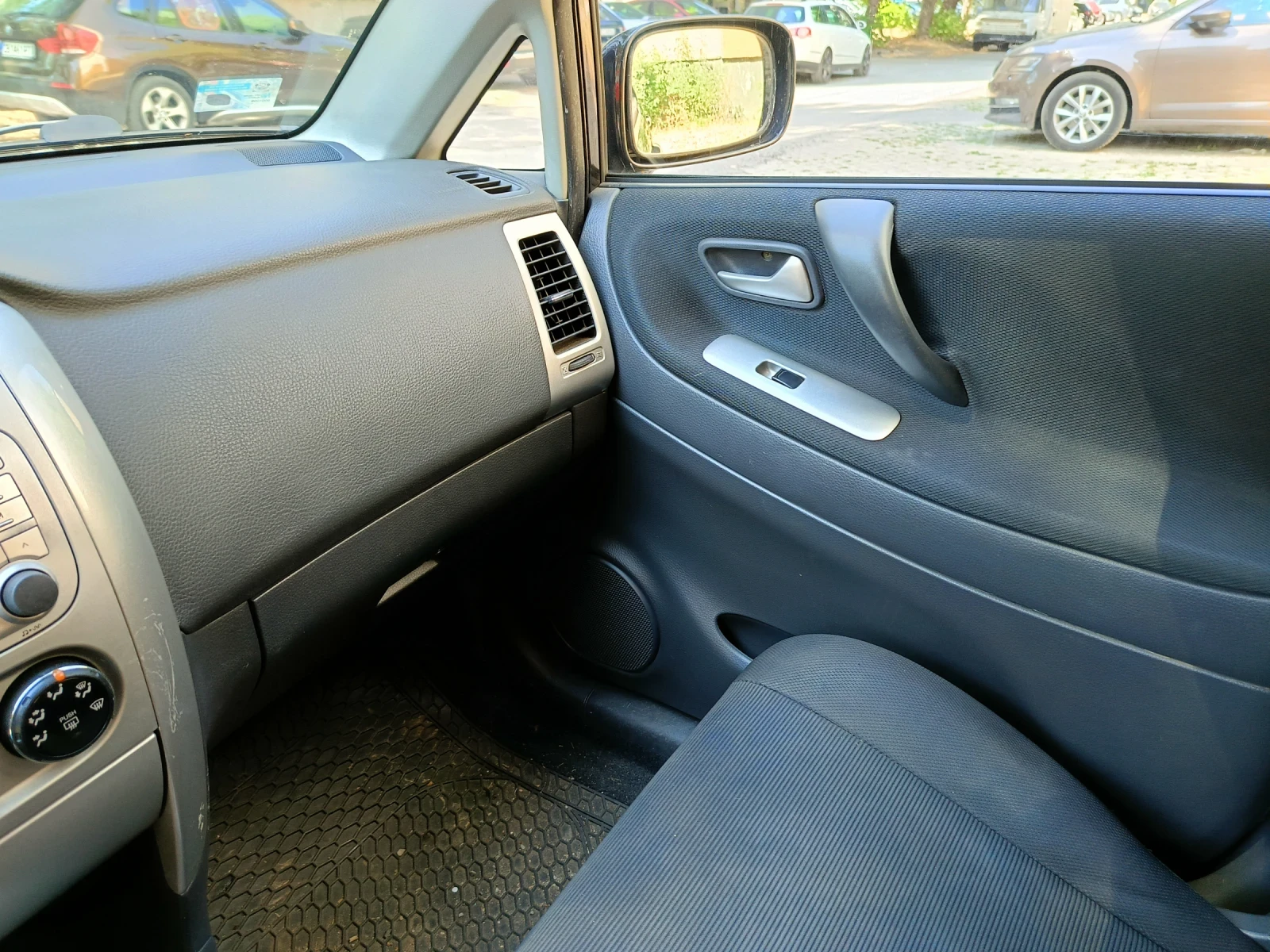 Suzuki Liana | Mobile.bg — изображение 12