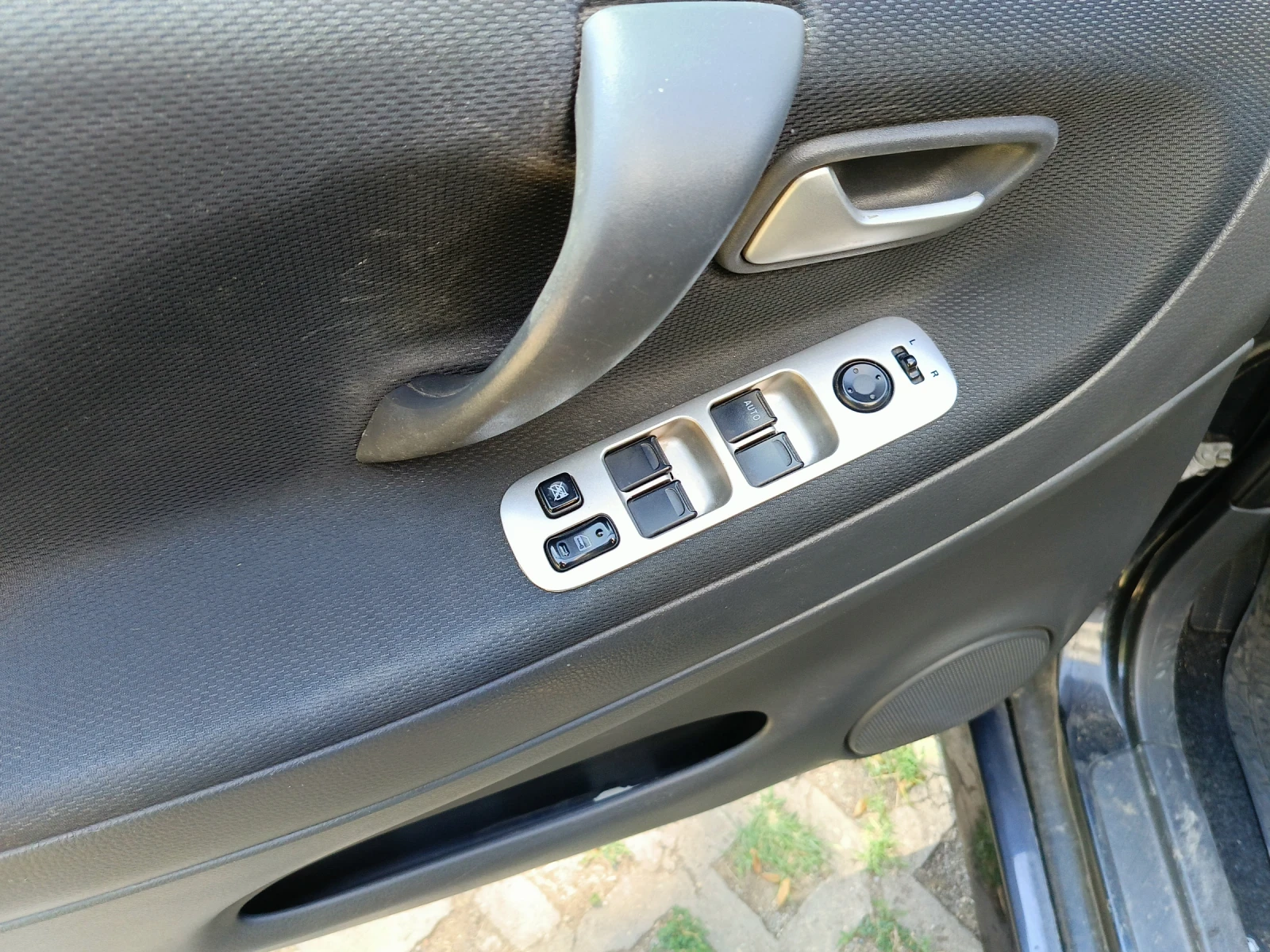 Suzuki Liana | Mobile.bg — изображение 11