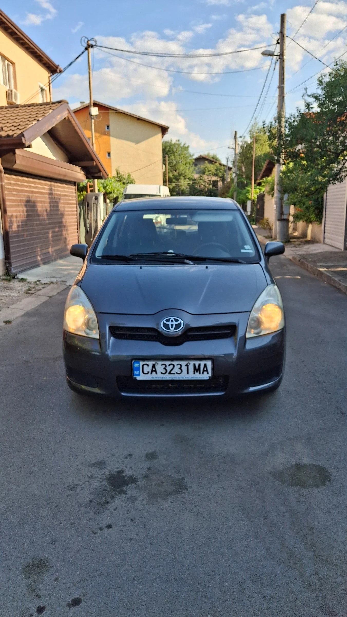 Toyota Corolla verso 2.2 d4d - изображение 2