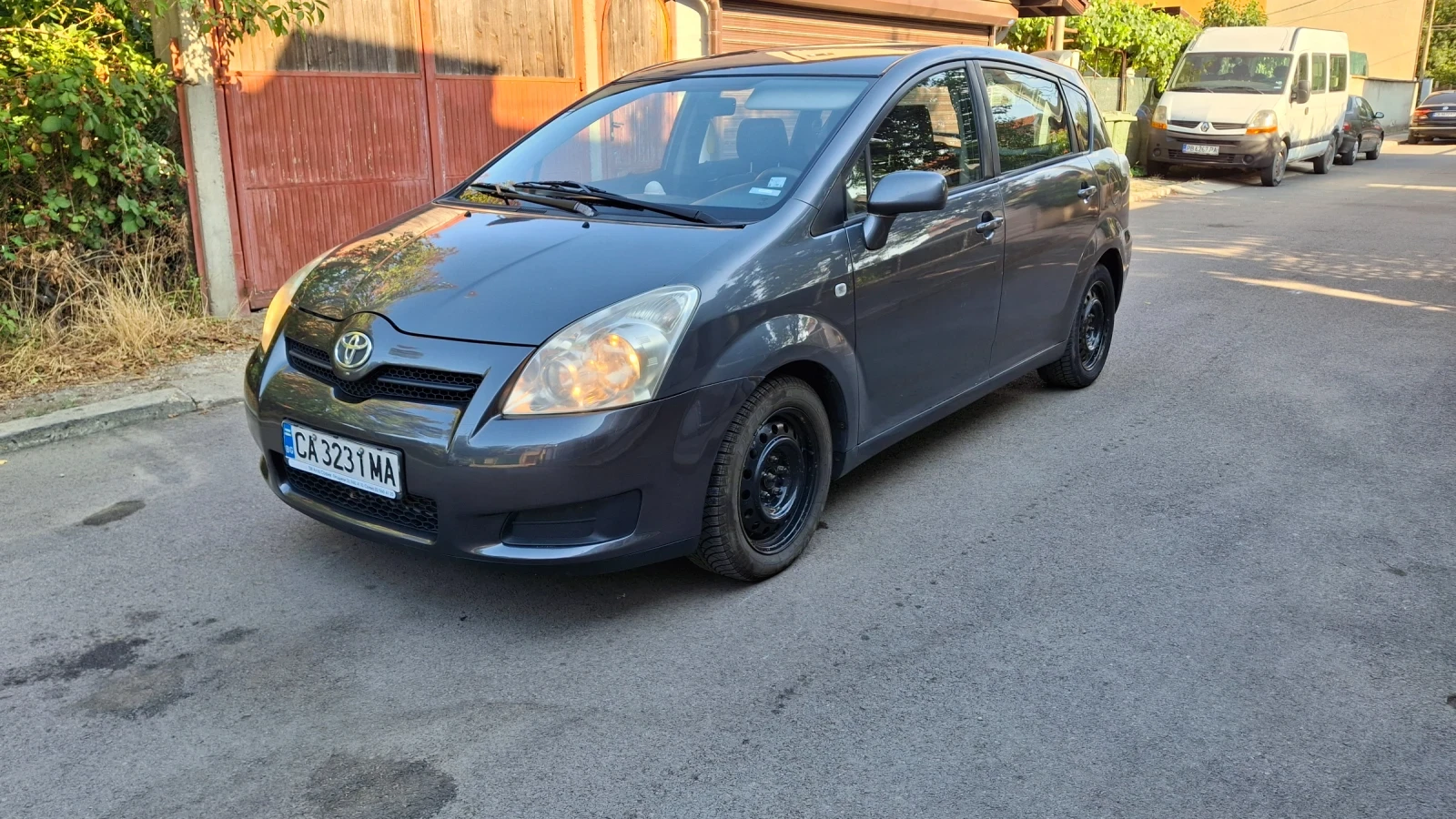 Toyota Corolla verso 2.2 d4d - изображение 3