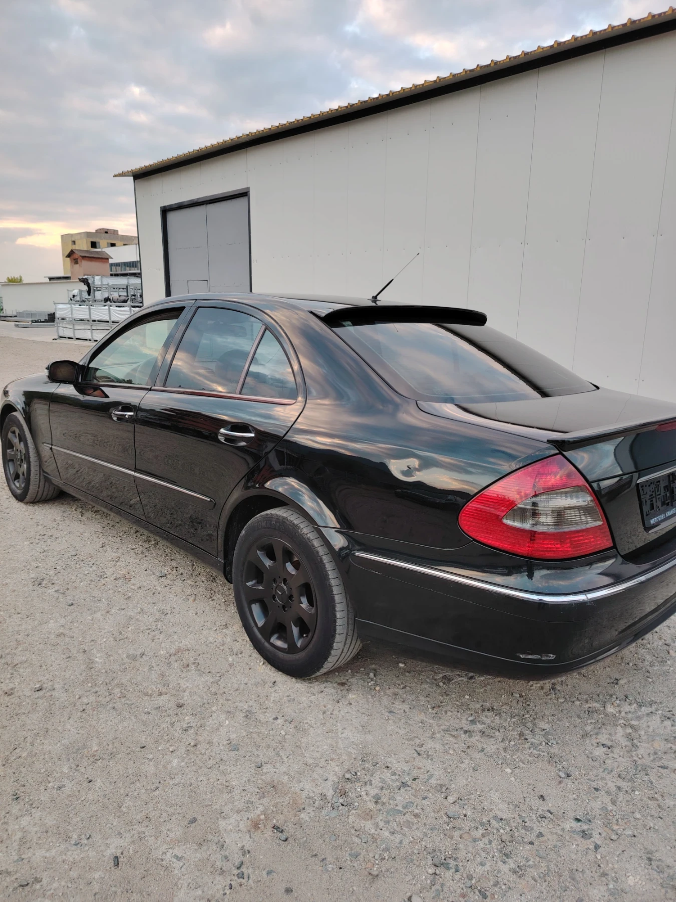 Mercedes-Benz E 220 | Mobile.bg — изображение 3