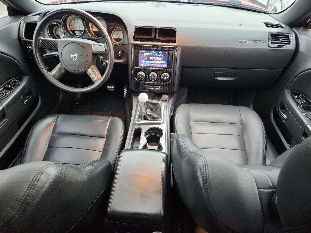 Dodge Challenger R/T* 5.7 HEMI* карбон детайли* АВТО ФИНАНСИРАНЕ*  - изображение 9