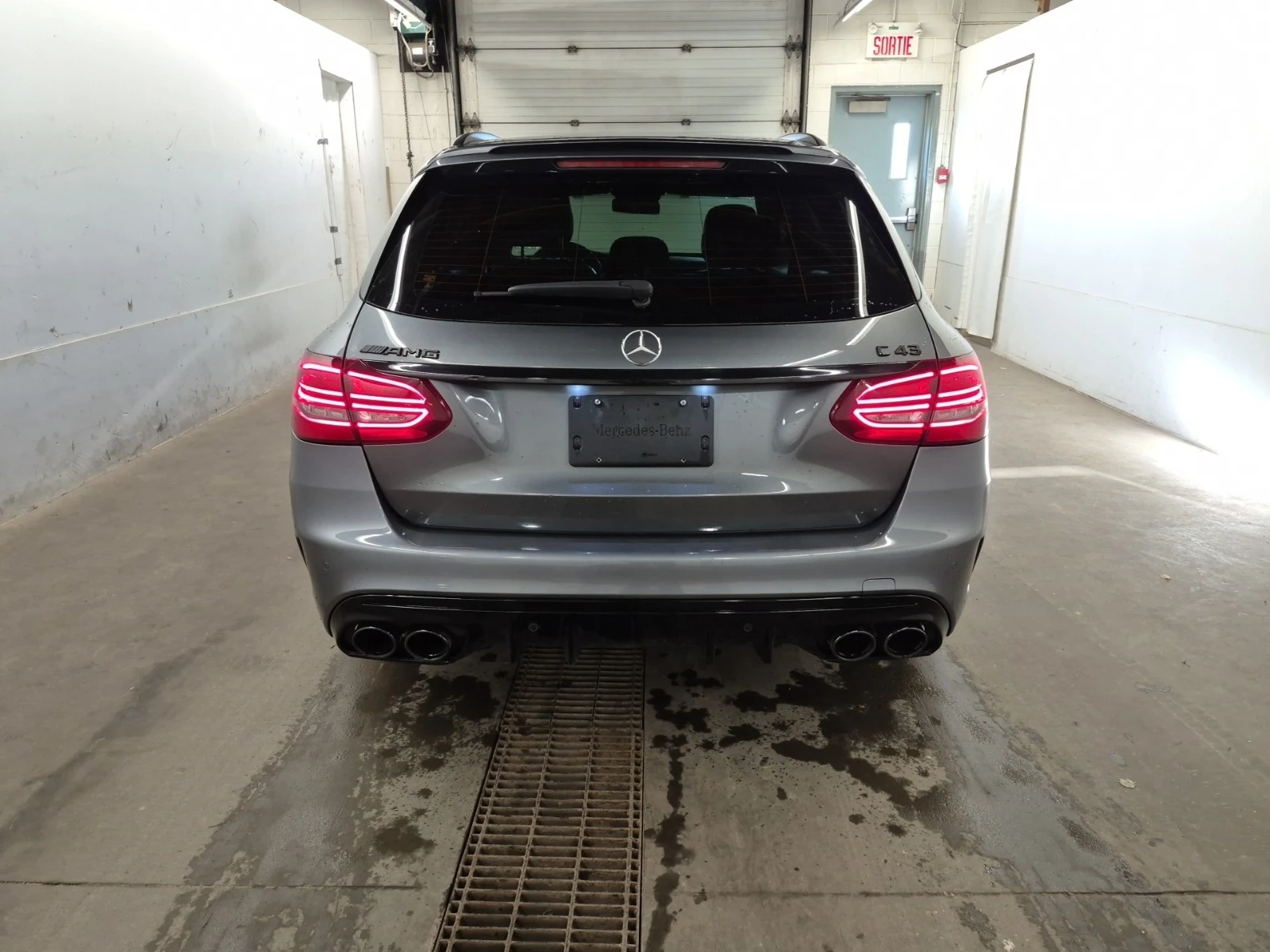 Mercedes-Benz C 43 AMG * * CARFAX * * АВТО КРЕДИТ * *  - изображение 6