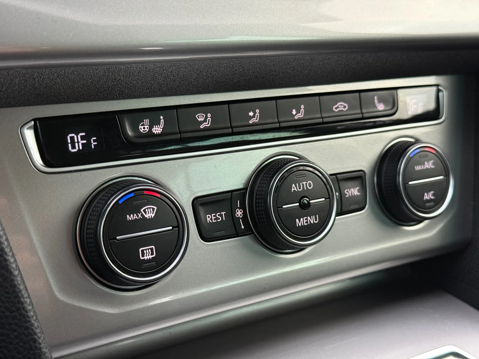 VW Passat 8* ALLTRACK* 2.0D* 2016г* Автоматик* 4х4* Топ Съст - изображение 10