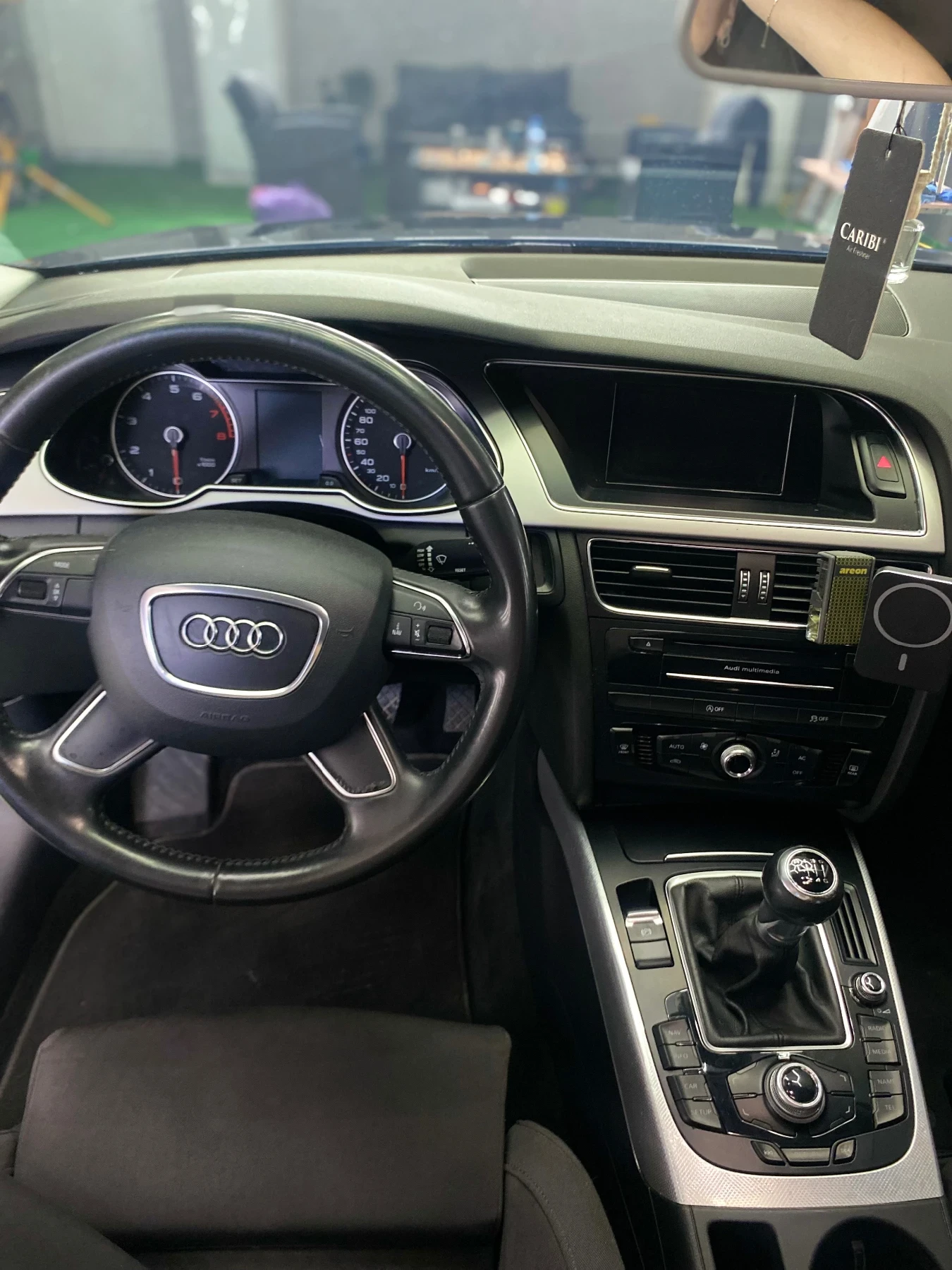 Audi A4 1.8 TFSI, снимка 4 - Автомобили и джипове - 53833315