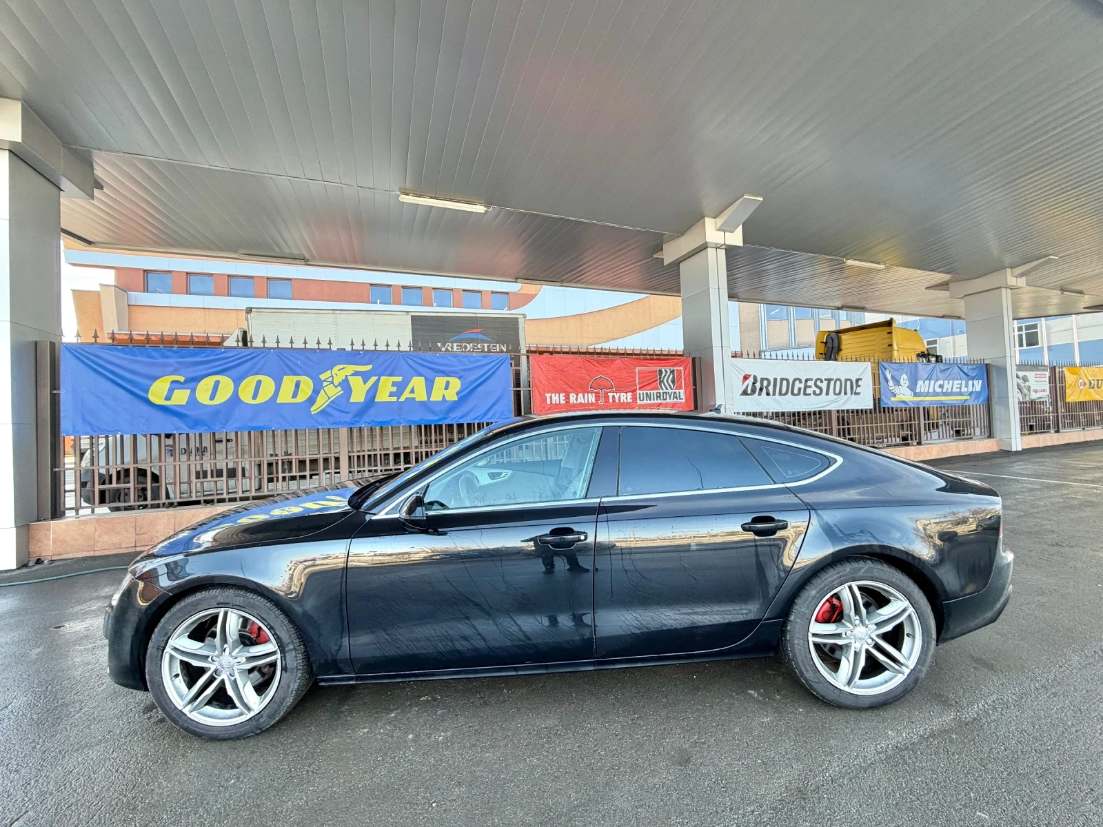 Audi A7 БАРТЕР* ОБСЛУЖЕН* 3.0Д* 4х4, снимка 4 - Автомобили и джипове - 53980407