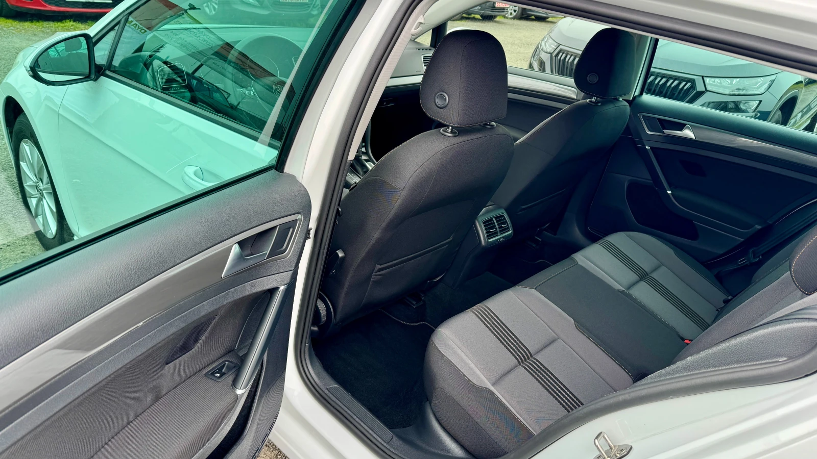 VW Golf DSG Внос ШВЕЙЦАРИЯ! PDC, NAVI, Автопилот, Камера, , снимка 11 - Автомобили и джипове - 53994280