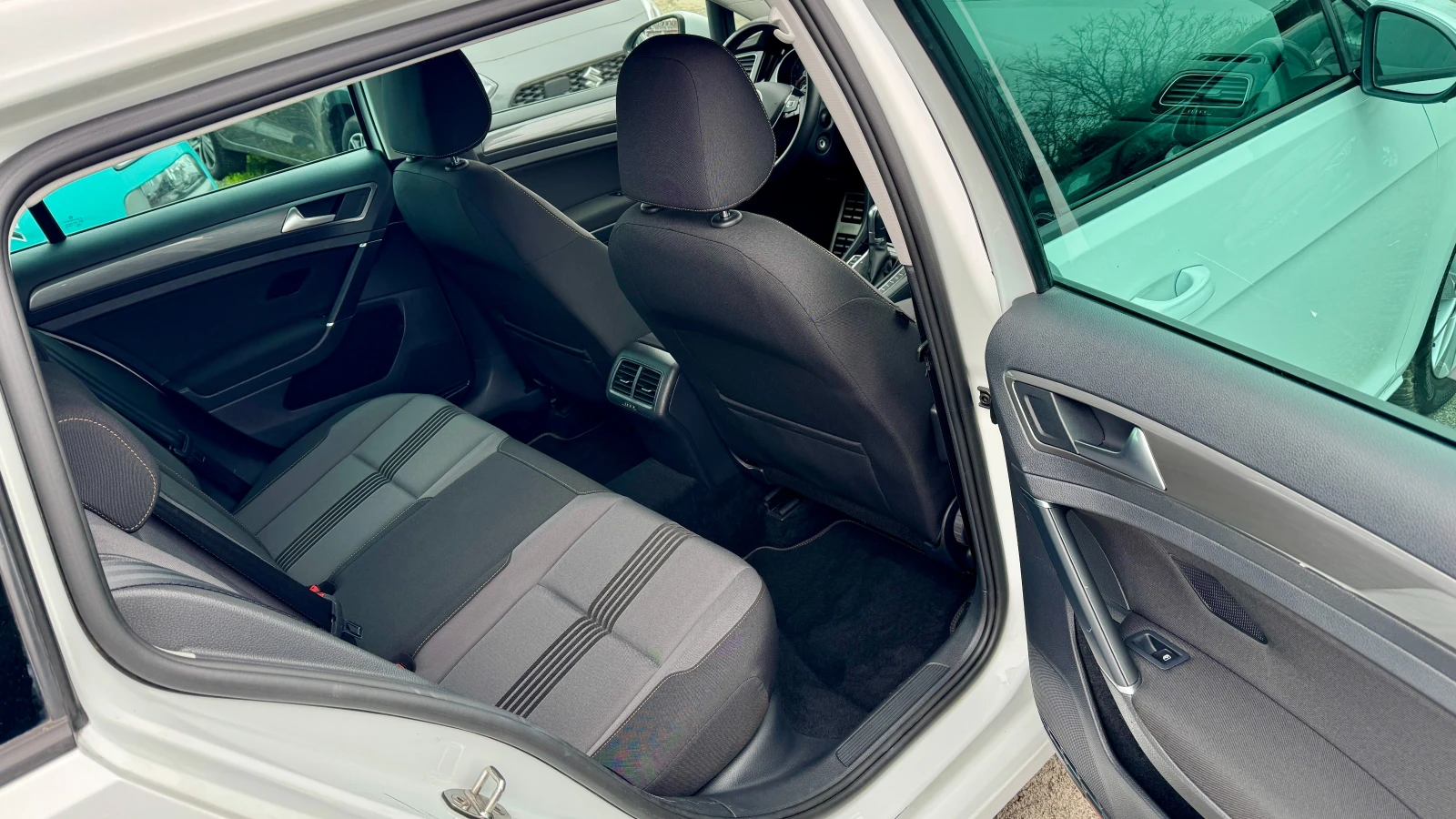 VW Golf DSG Внос ШВЕЙЦАРИЯ! PDC, NAVI, Автопилот, Камера, , снимка 14 - Автомобили и джипове - 53994280