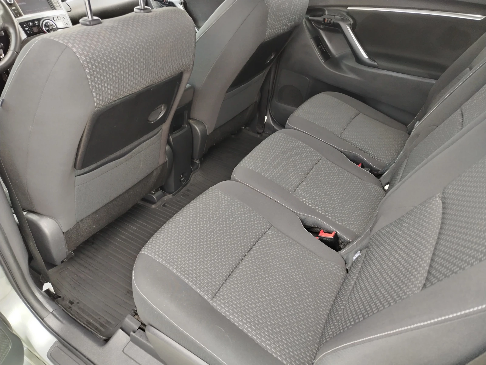 Toyota Verso 1.8-147КС АВТОМАТИК, НАВИ, 7СК, ЕВРО 5J, снимка 12 - Автомобили и джипове - 54238739