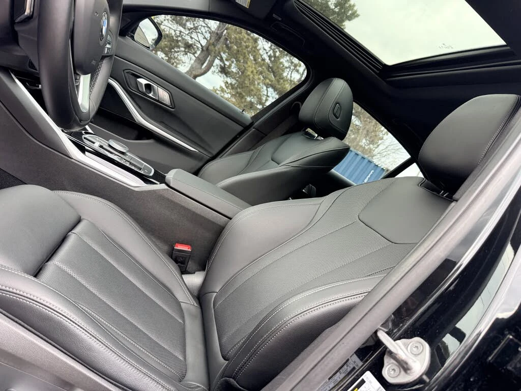 BMW 330 xDrive* АвтоКредит* (Цена до БГ) , снимка 7 - Автомобили и джипове - 54340743