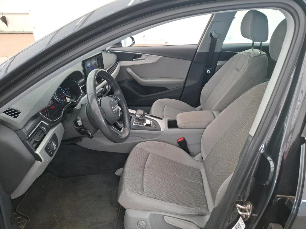 Audi A4 35TDI, снимка 6 - Автомобили и джипове - 54451930