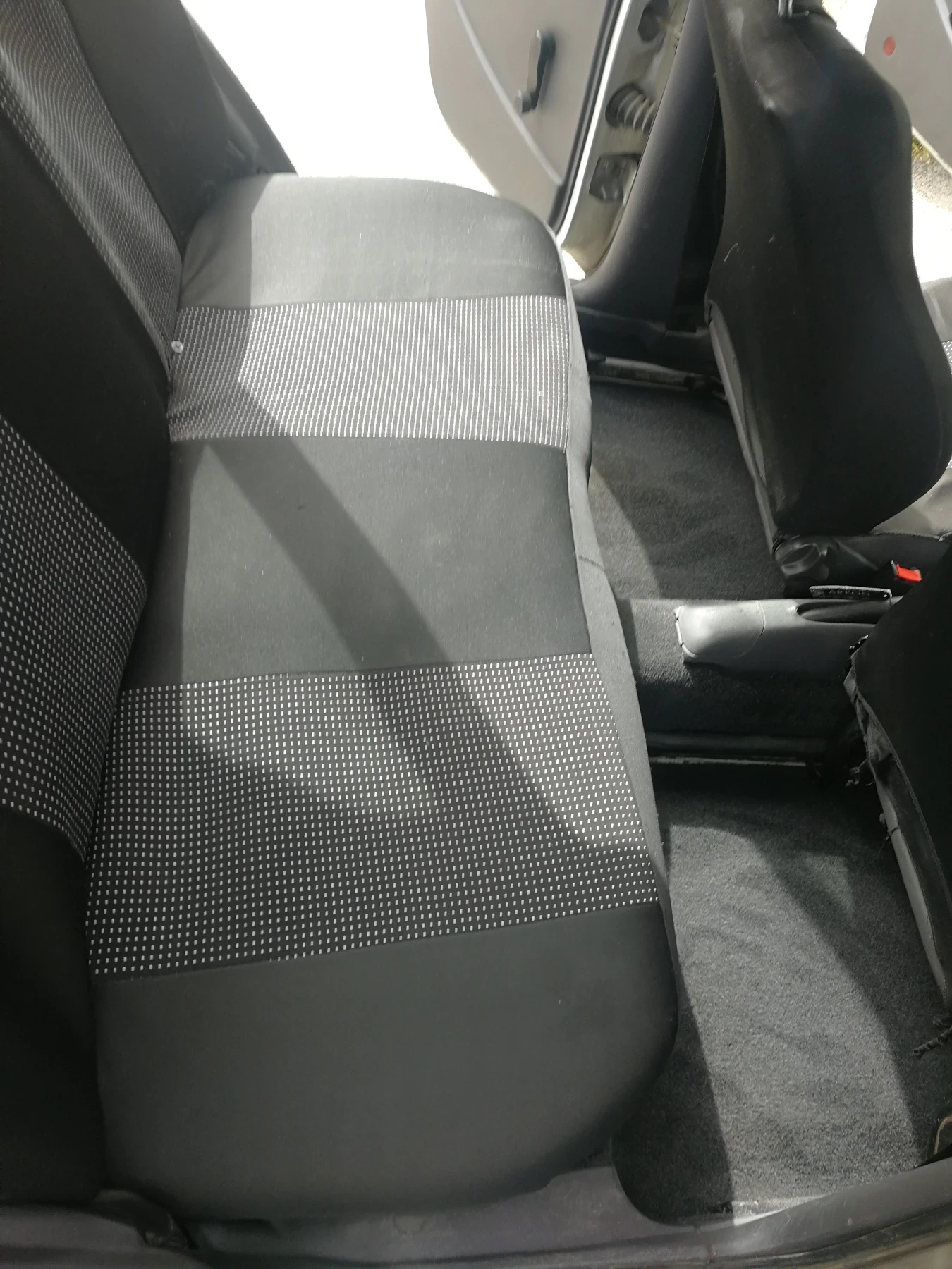 Seat Ibiza 1.4 mpi, снимка 4 - Автомобили и джипове - 54828511