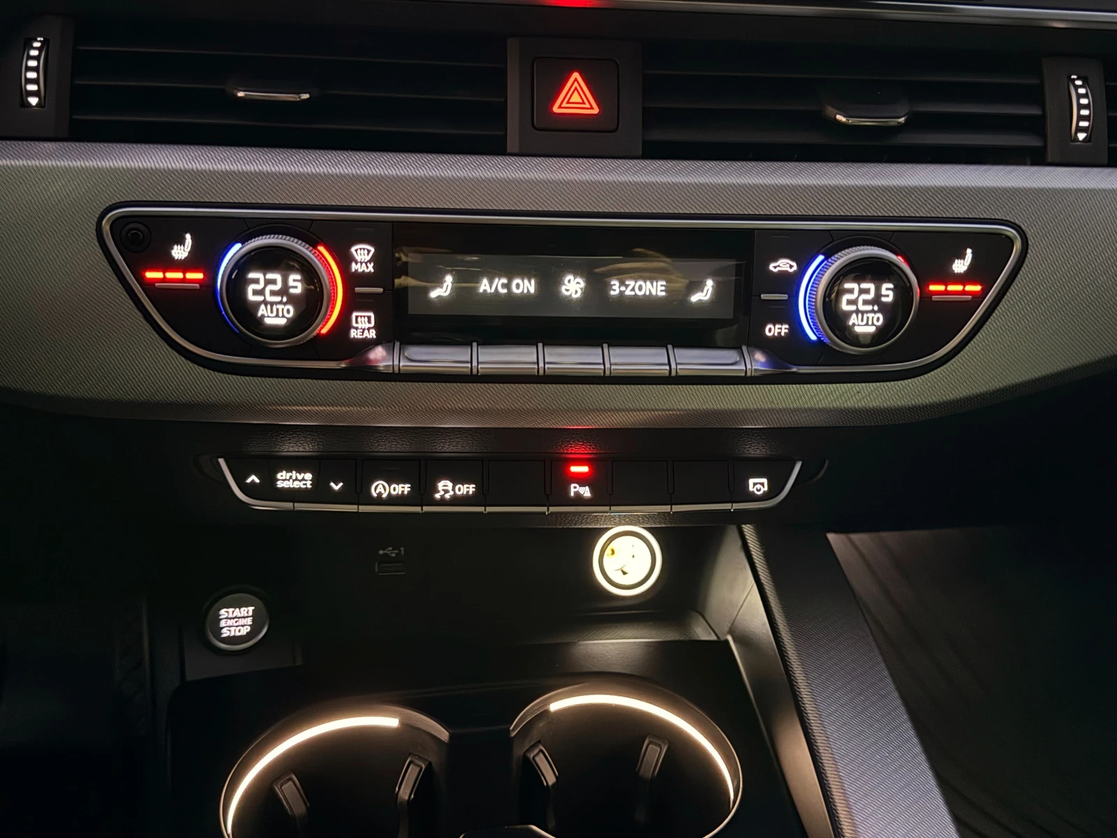 Audi A4 S-Line | Digital Cockpit | Distronic | HUD Quattro, снимка 17 - Автомобили и джипове - 54974522