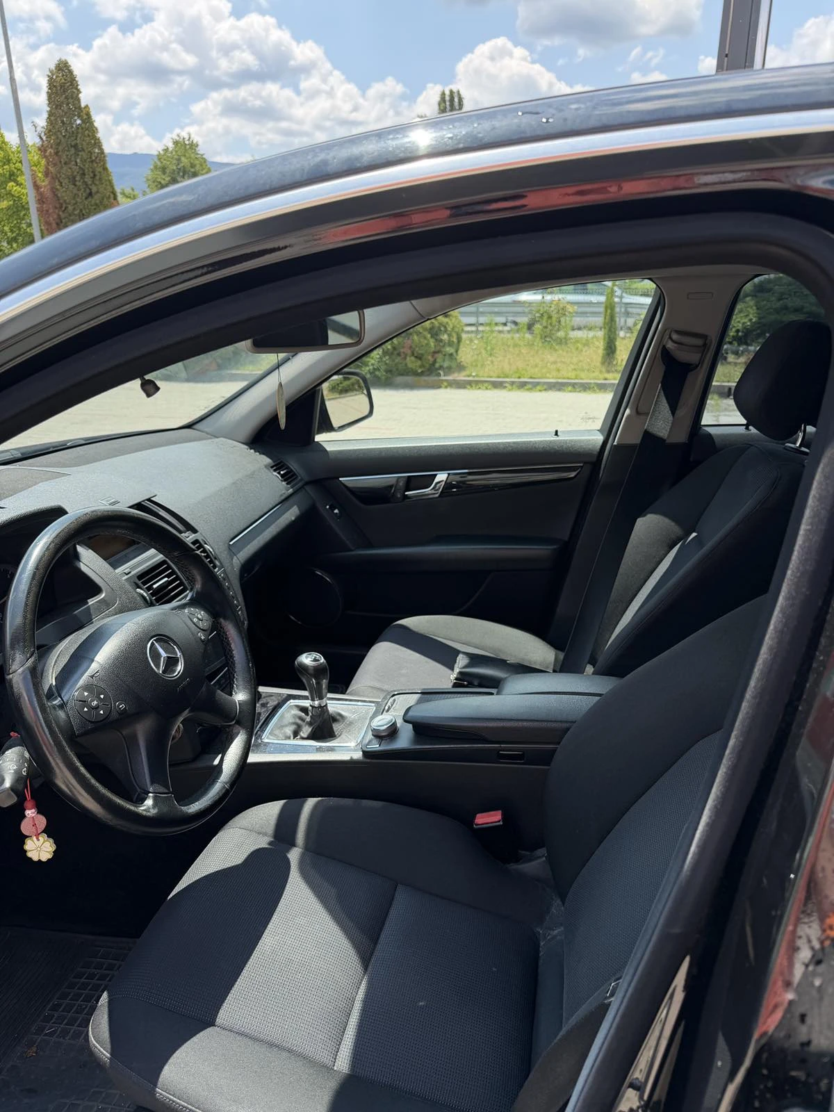 Mercedes-Benz C 220, снимка 6 - Автомобили и джипове - 55173347