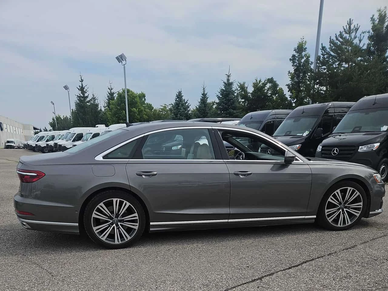 Audi A8 * 55 TFSI quattro * CARFAX * ТЕЛЕВИЗОРИ * , снимка 3 - Автомобили и джипове - 55422621