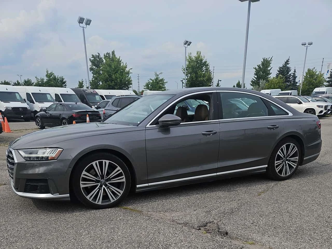 Audi A8 * 55 TFSI quattro * CARFAX * ТЕЛЕВИЗОРИ * , снимка 2 - Автомобили и джипове - 55422621