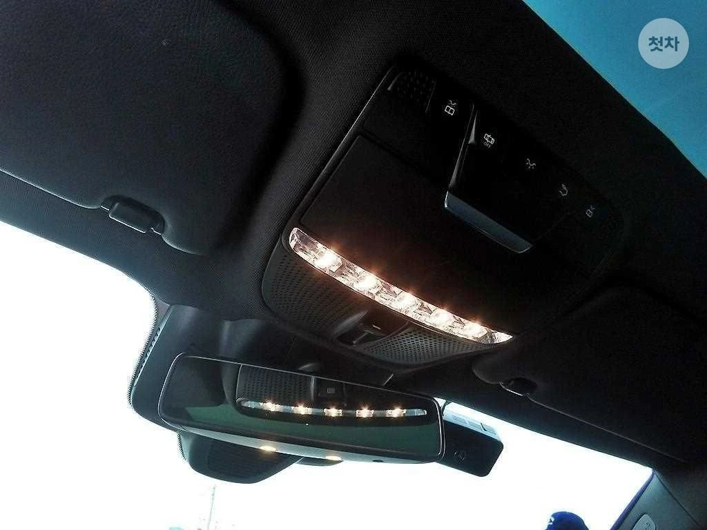 Mercedes-Benz E 400 COUPE* Digital Cockpit* Фиксирана цена* , снимка 15 - Автомобили и джипове - 55443944