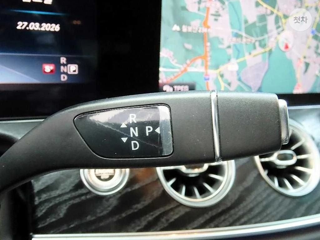 Mercedes-Benz E 400 COUPE* Digital Cockpit* Фиксирана цена* , снимка 11 - Автомобили и джипове - 55443944