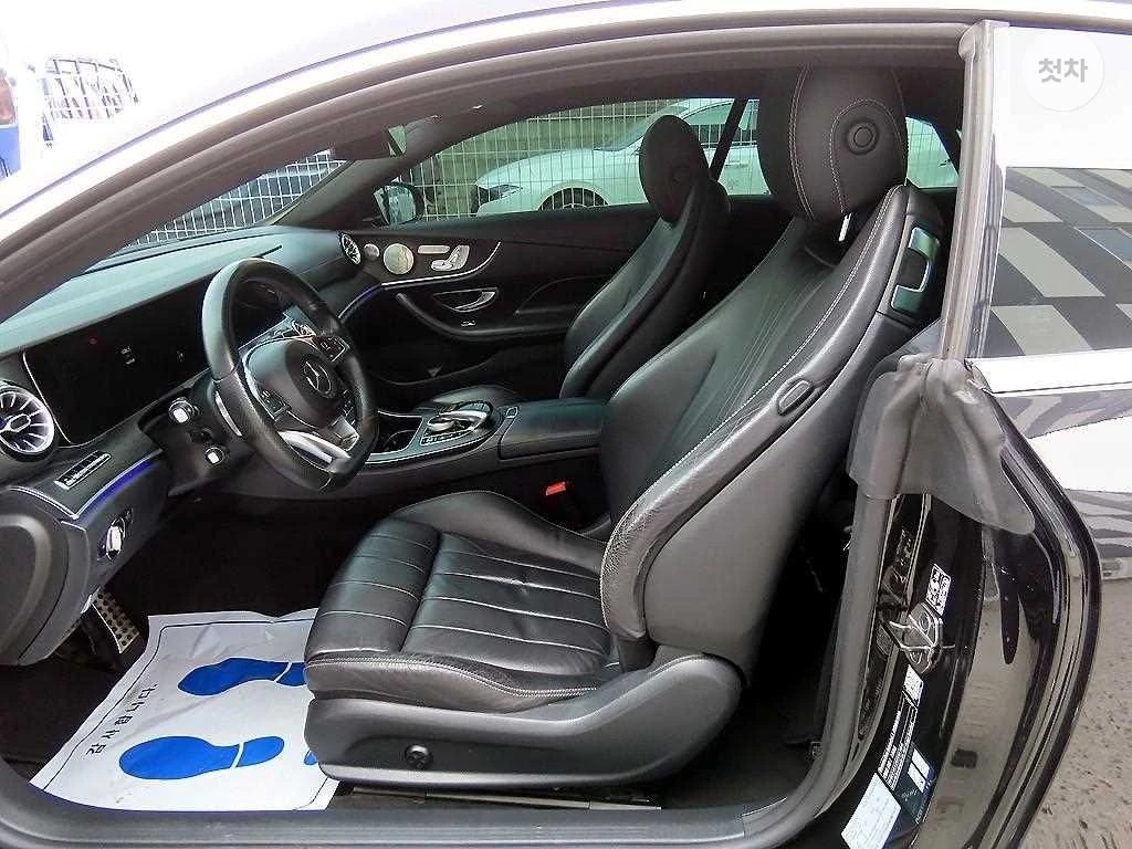 Mercedes-Benz E 400 COUPE* Digital Cockpit* Фиксирана цена* , снимка 7 - Автомобили и джипове - 55443944