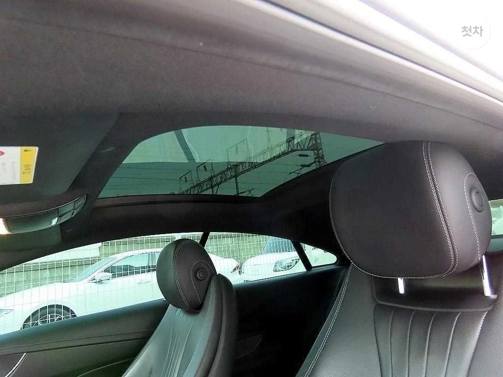 Mercedes-Benz E 400 COUPE* Digital Cockpit* Фиксирана цена* , снимка 8 - Автомобили и джипове - 55443944