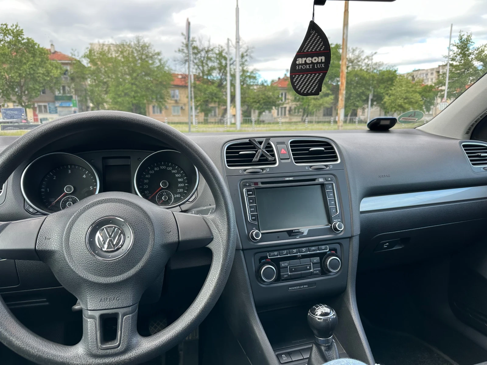 VW Golf VW GOLF 1.6TDI, снимка 8 - Автомобили и джипове - 55588062