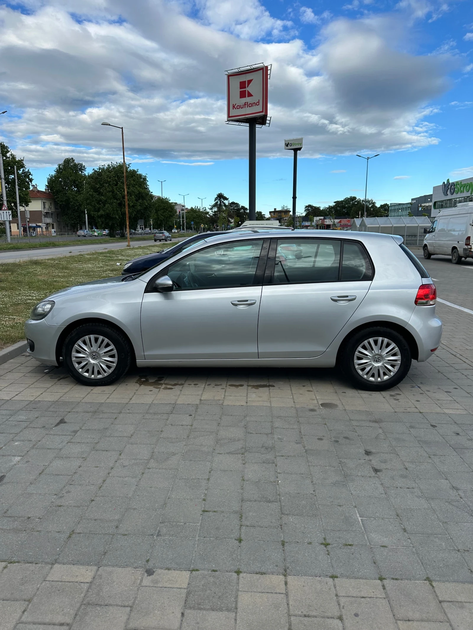 VW Golf VW GOLF 1.6TDI, снимка 2 - Автомобили и джипове - 55588062