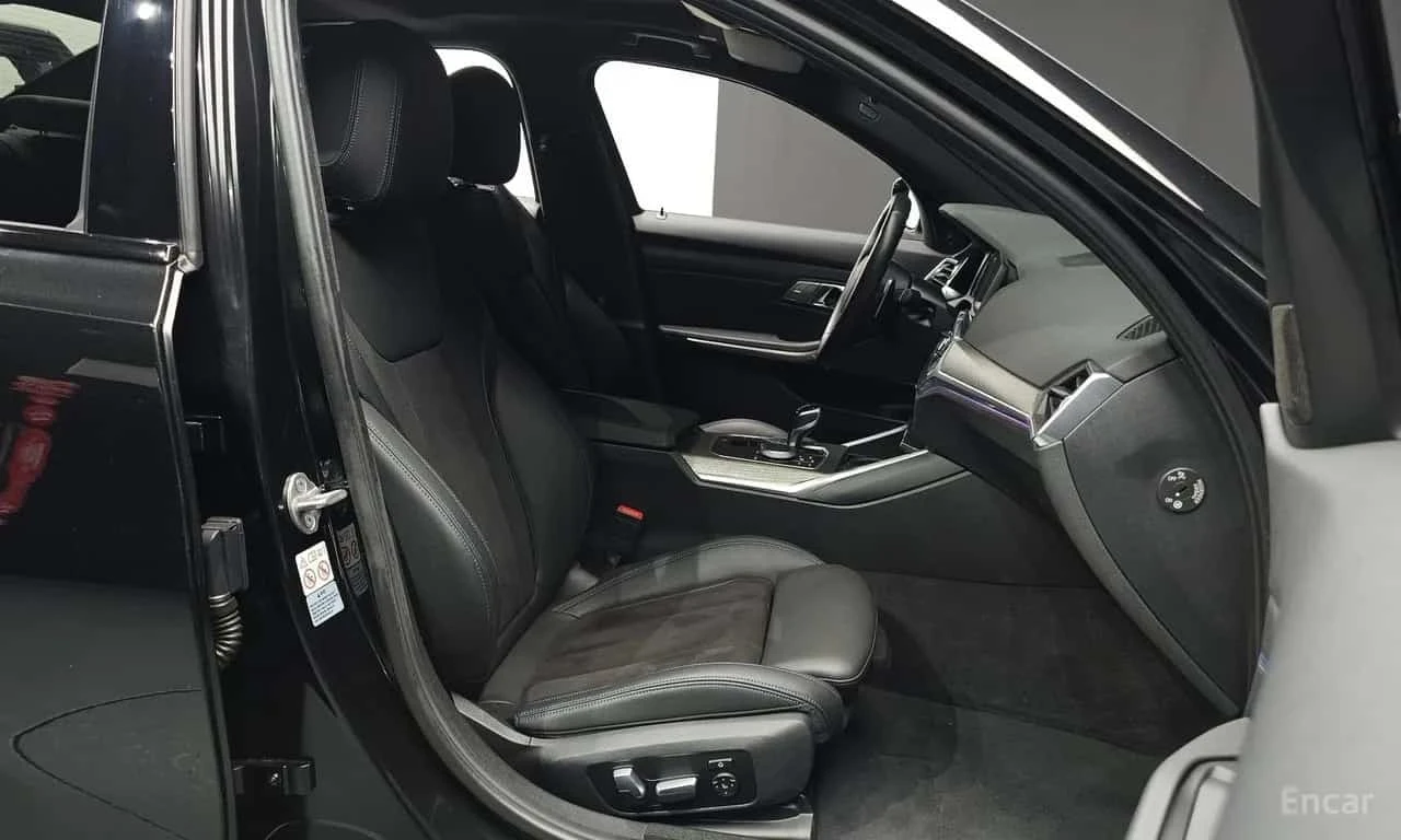 BMW 320 d * xDrive * M Sport * 360 Камера * Head up * , снимка 12 - Автомобили и джипове - 56311121