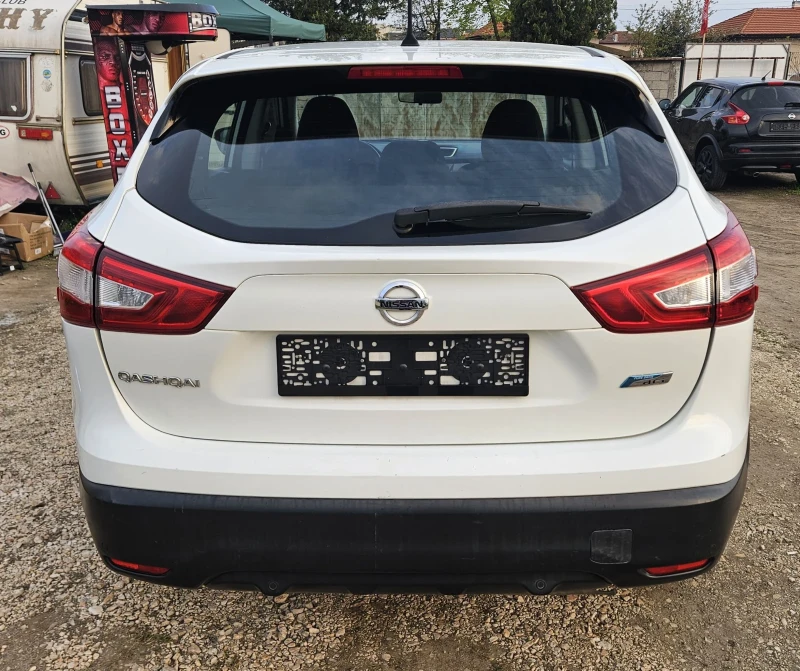 Nissan Qashqai 1.5 DCI, снимка 5 - Автомобили и джипове - 51916128