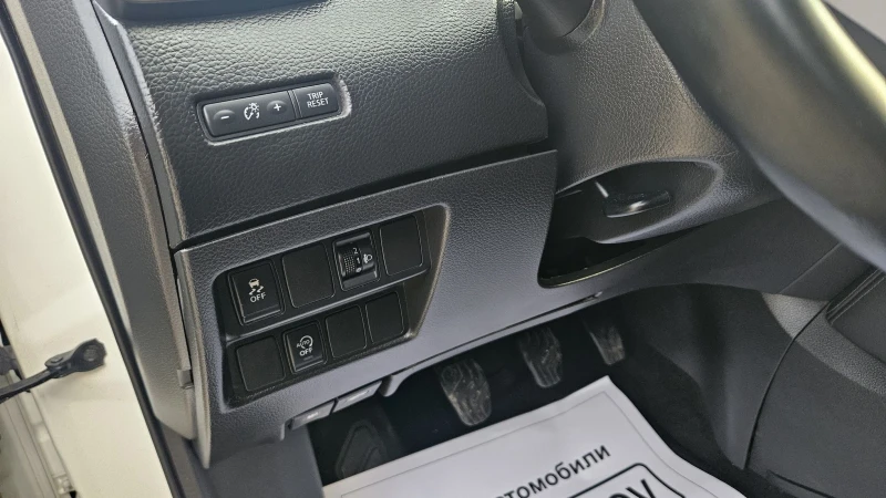 Nissan Qashqai 1.5 DCI, снимка 11 - Автомобили и джипове - 51916128