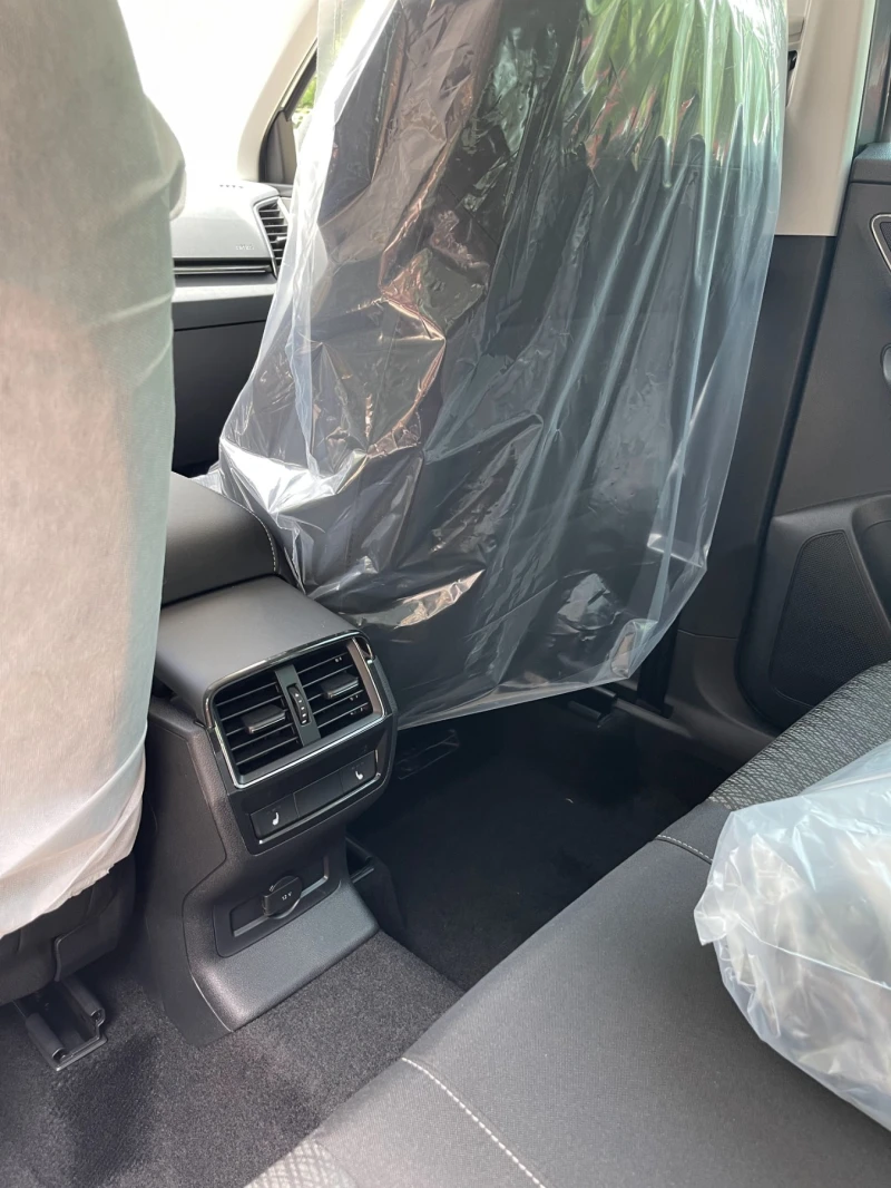 Skoda Karoq 1.5 TSI, снимка 11 - Автомобили и джипове - 53191154