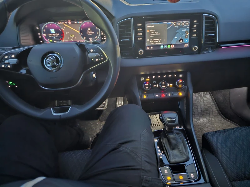 Skoda Karoq 1.5 TSI, снимка 6 - Автомобили и джипове - 53191154