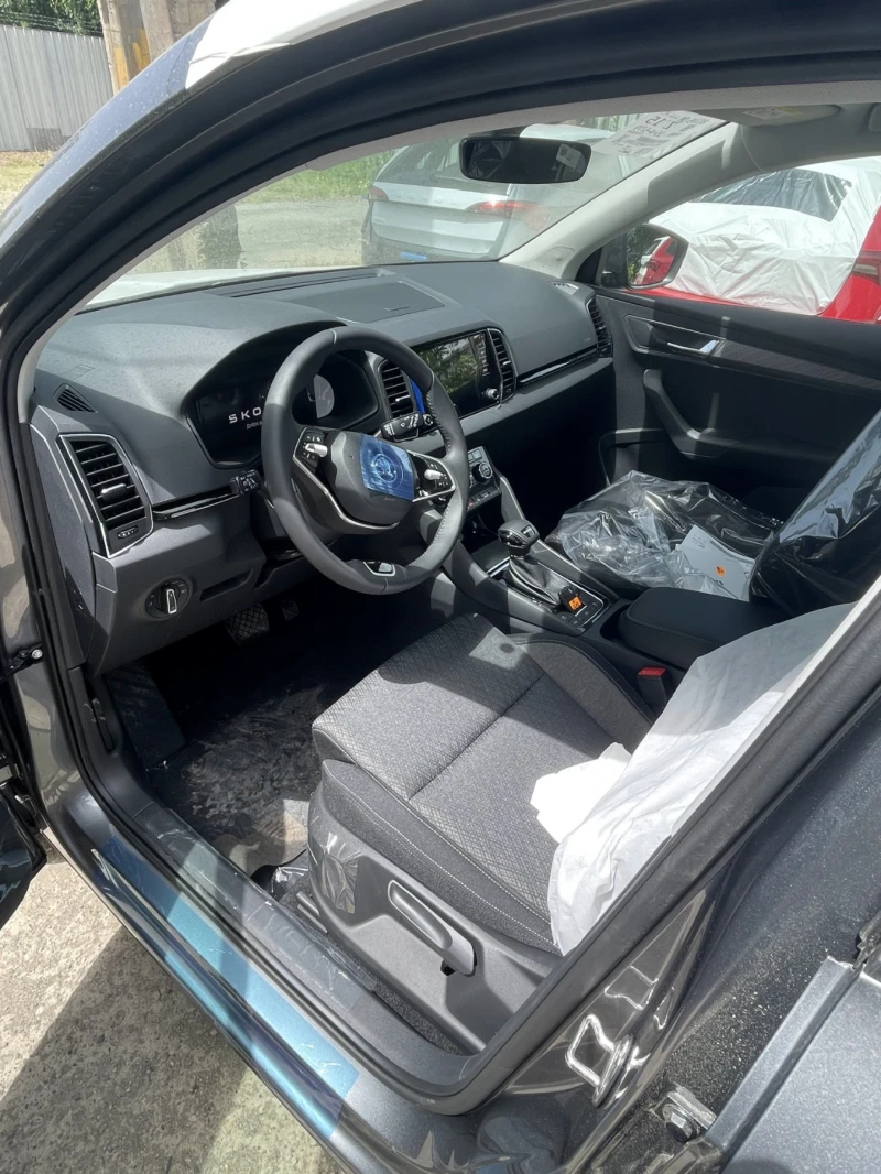 Skoda Karoq 1.5 TSI, снимка 4 - Автомобили и джипове - 53191154